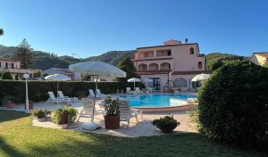Arthotel Gabbiano Az...